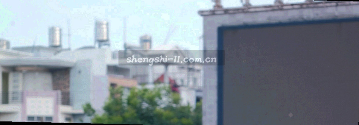 三枚依次排列的金色描边几何图形，分别表示打开当季版本、调节栏目设置与查阅服务记录